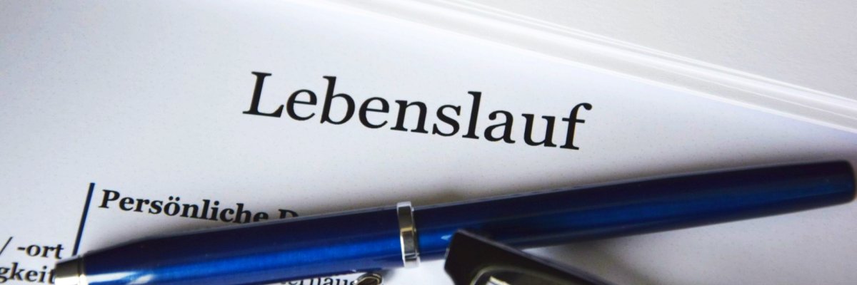 Titelbild Titelbild mit dem Text Lebenslauf